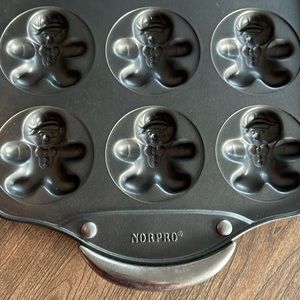 Norpro  gingerbread man baking tray